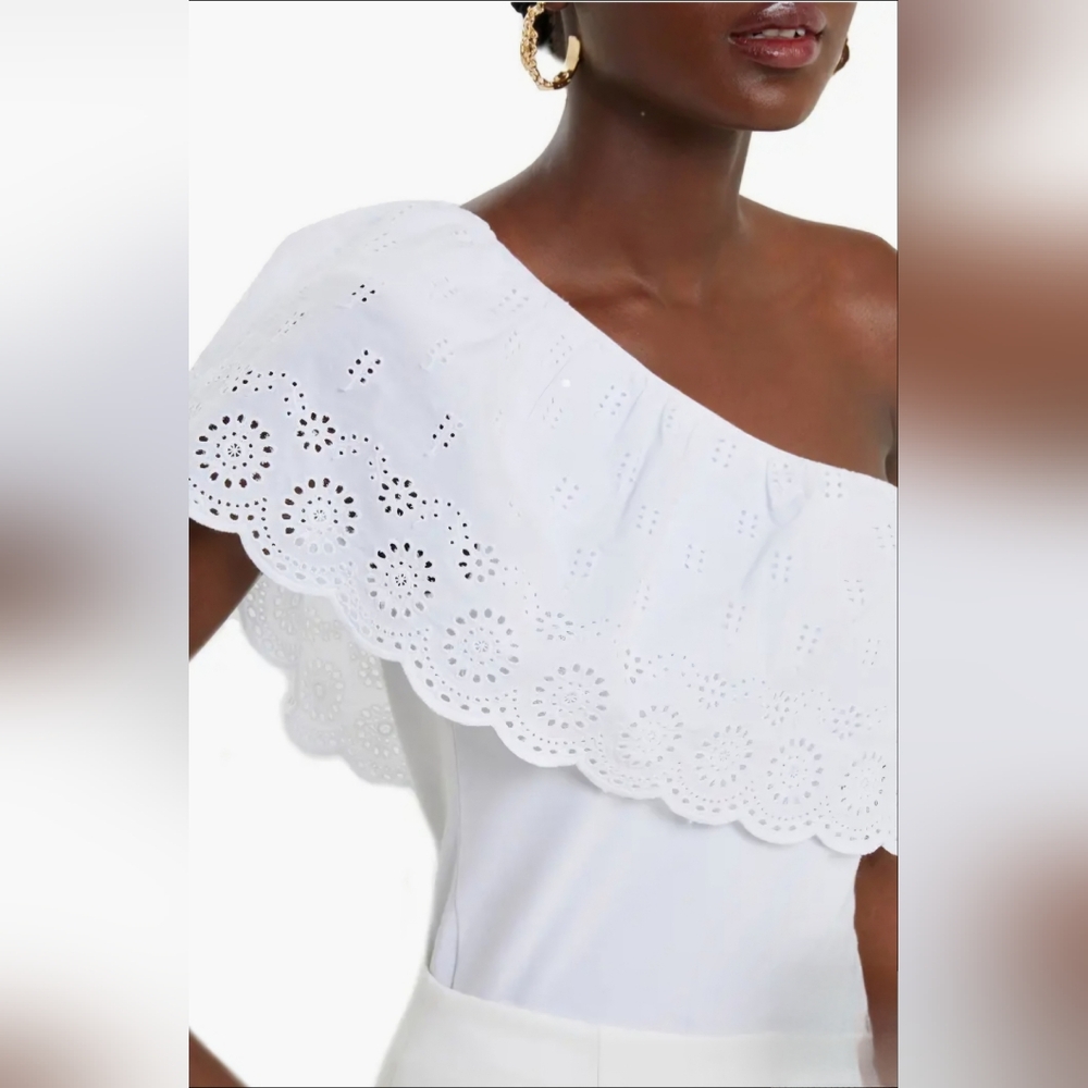 #44.French Connection white one shoulder eyelet lace top NWT - Picture 3 of 3